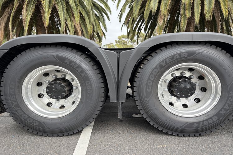 Brand New 2025 FAW JH6 6X4 Prime Mover image 7